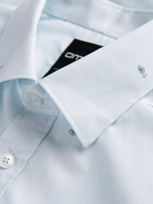 Ombre Clothing Светлосиня мъжка риза с шарки Ombre Clothing