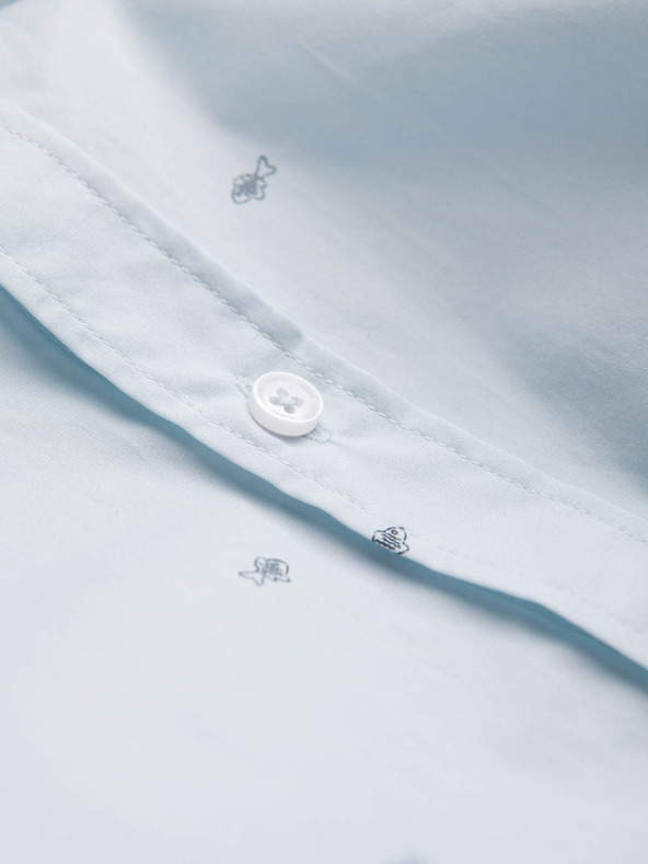 Ombre Clothing Светлосиня мъжка риза с шарки Ombre Clothing