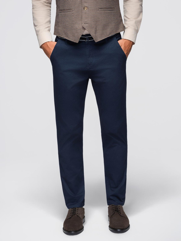 Ombre Clothing Тъмносин мъжки панталон чино с декоративен колан Ombre Clothing