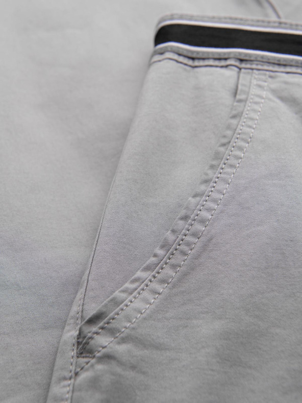 Ombre Clothing Светлосиви мъжки панталони чино с декоративен колан Ombre Clothing