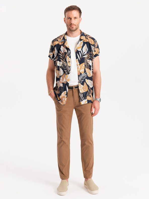 Ombre Clothing Кафяв мъжки панталон чино с декоративен колан Ombre Clothing