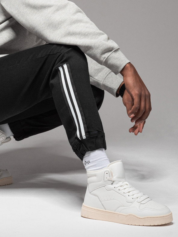 Ombre Clothing Мъжки дънкови спортни панталони с декорация - черни V2 OM-PADJ-0156 Ombre Clothing