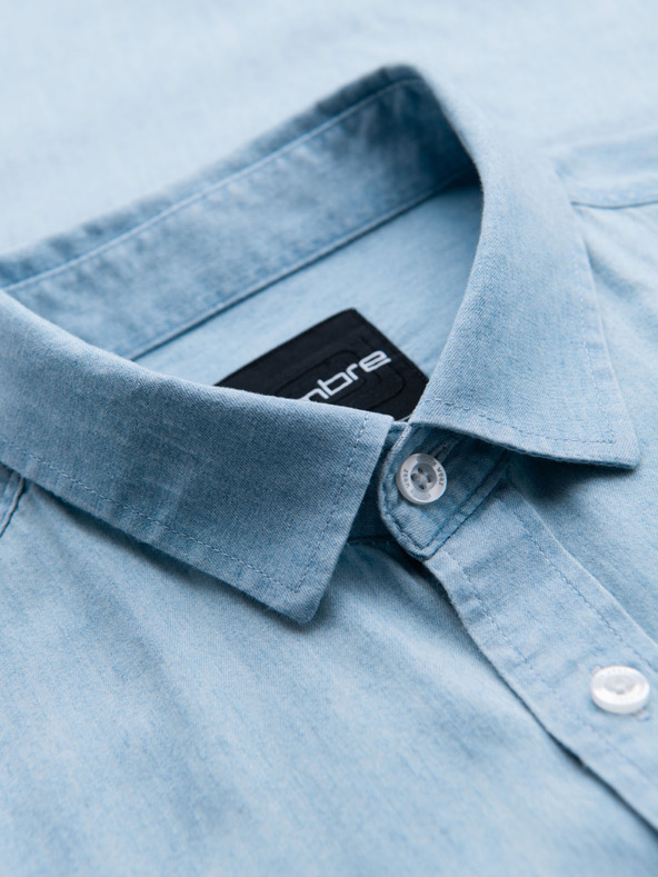 Ombre Clothing Мъжка риза от деним с бродерия и джоб - светлосиньо Ombre Clothing