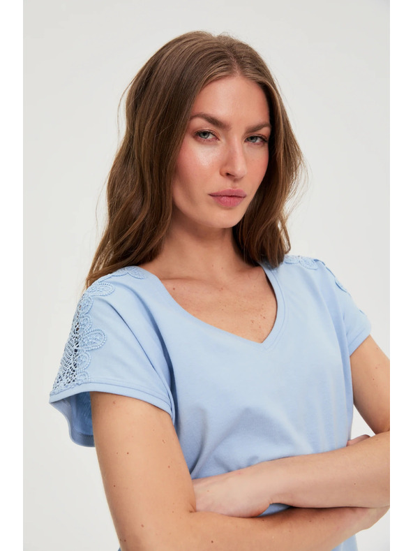 Moodo Блузка с дантела на ръкавите светло синя Moodo