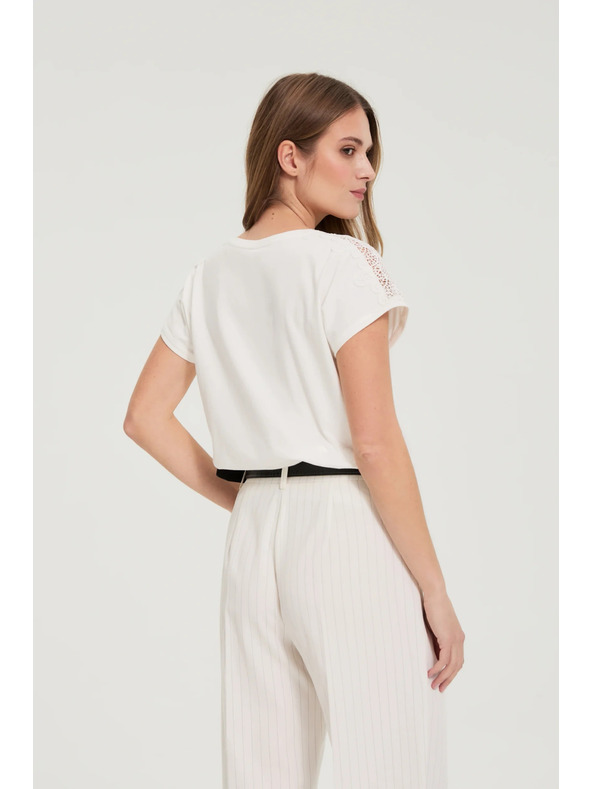 Moodo Блузка с дантела на ръкавите бяла Moodo