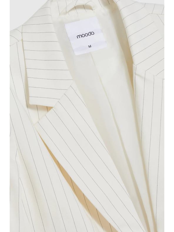 Moodo Бяло райирано сако Moodo