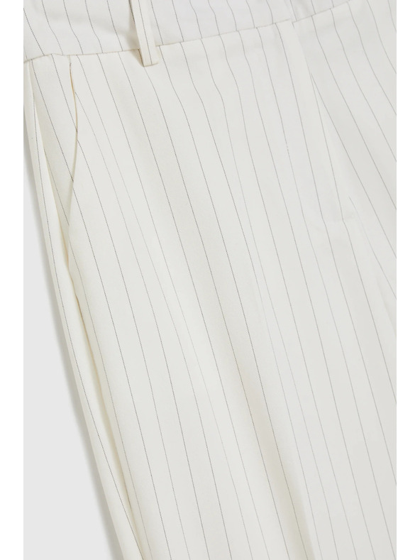 Moodo Панталони от костюм с райета бели Moodo