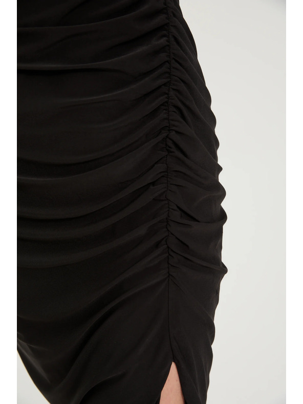 Moodo Прилепнати рокля със набори черна Moodo