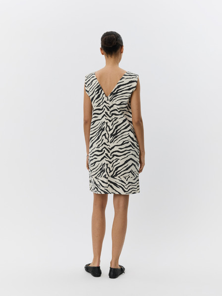 Sofie Schnoor Кремави рокля със звериорен десен OLYMPESW