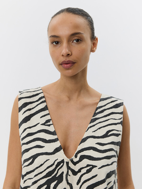 Sofie Schnoor Кремави рокля със звериорен десен OLYMPESW