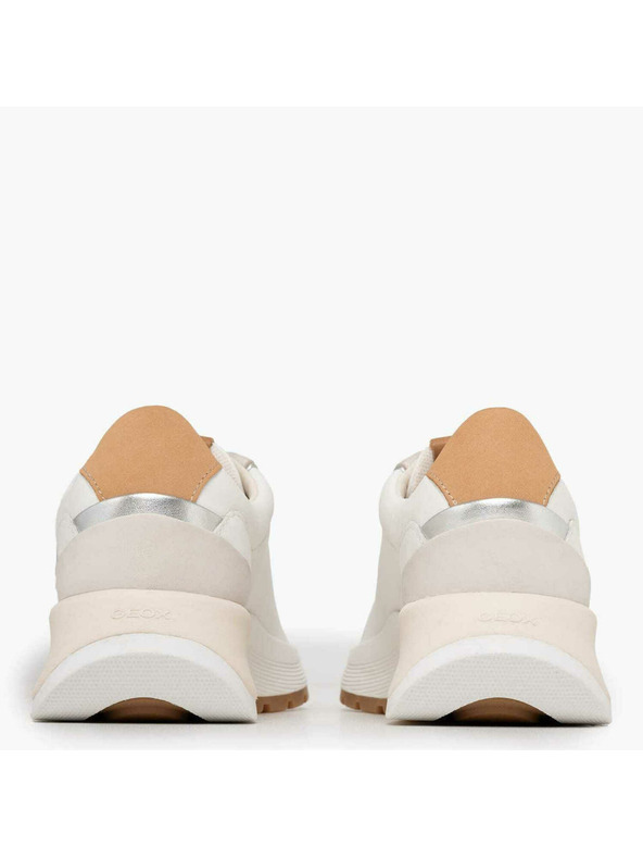 Geox Бели дамски обувки Geox Metropoli
