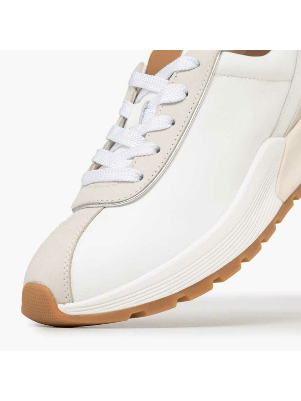 Geox Бели дамски обувки Geox Metropoli