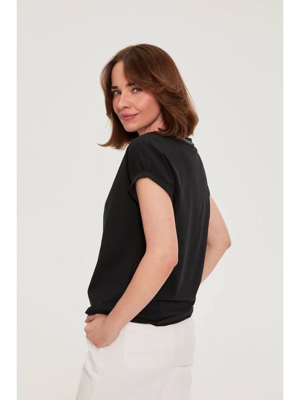 Moodo Памучна тениска с V-образно деколте черна Moodo