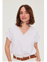Moodo Памучна тениска с V-образно деколте бяла Moodo
