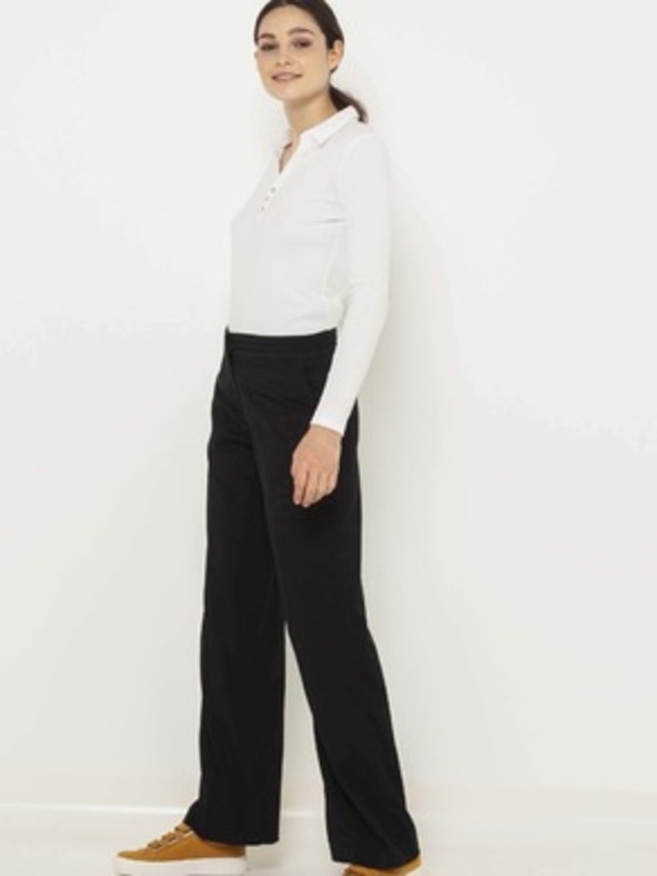 CAMAIEU Бяло тениче с яка