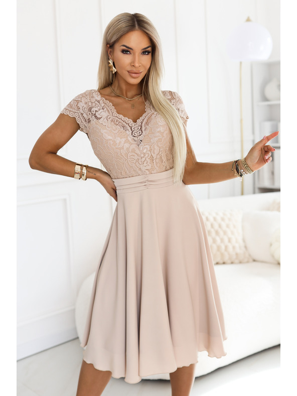 numoco LINDA Шифонена лека рокля с дантелен деколте - бежова