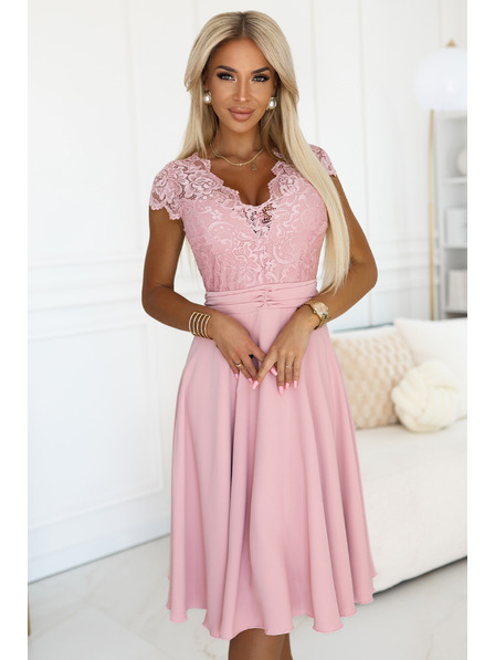 numoco Светлорозова шифонена рокля с дантелено деколте