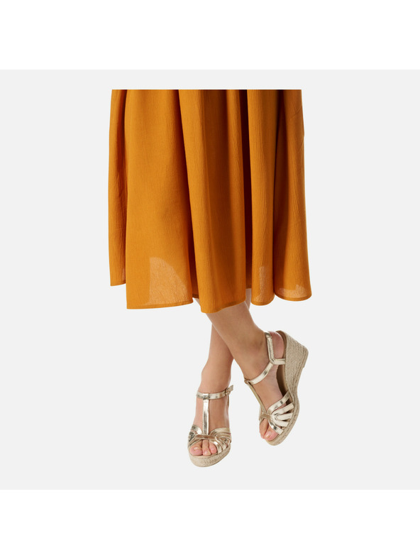 Geox Златни дамски сандали Geox Gelsa