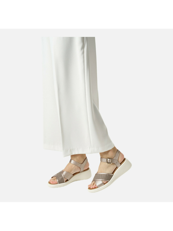 Geox Сребристи дамски сандали Geox Meliconia