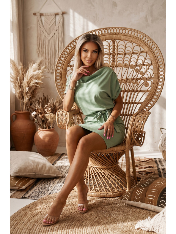 numoco ROXI удобни рокля с асиметрична пола и колан - пистахиево