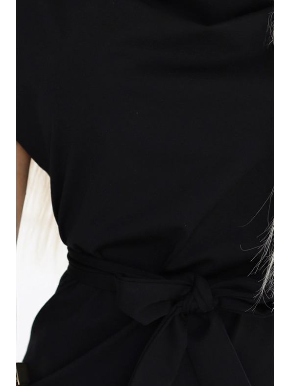 numoco Черна рокля с асиметрична пола и колан