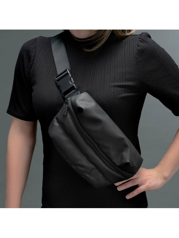 Heys Черна чантa за кръста Heys Puffer Mini Waist Bag