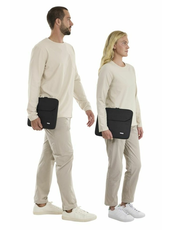 Thule Thule Lithos калъф за MacBook Air 15" TLS115 - черен