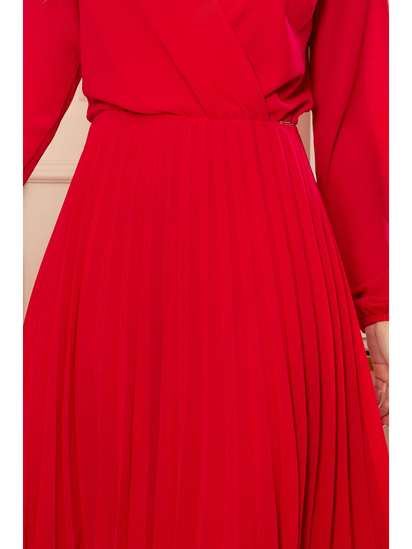 numoco ISABELLE Плисирана рокля с деколте и дълъг ръкав - Червена