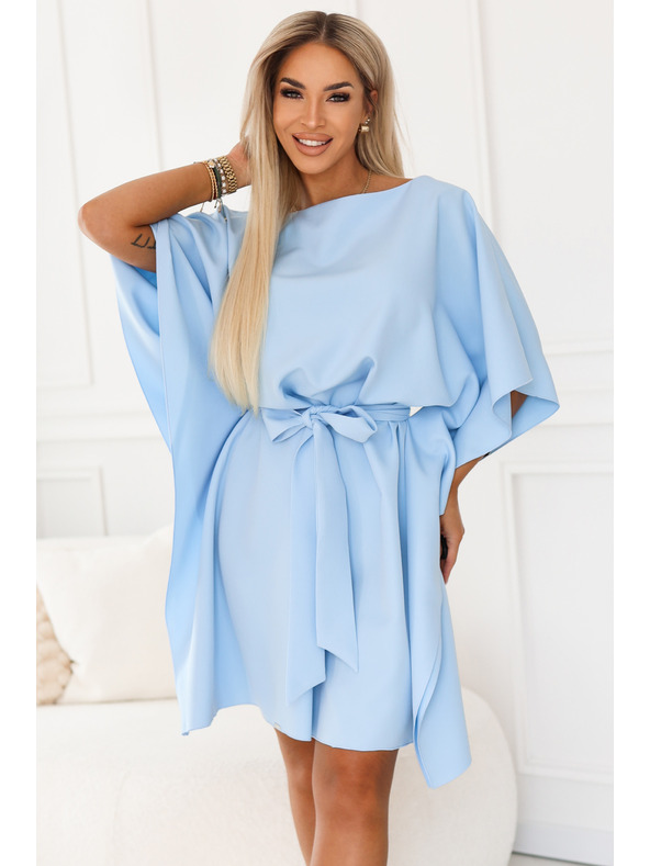 numoco SOFIA Рокля тип пеперуда със завързване в талията - светлосиня