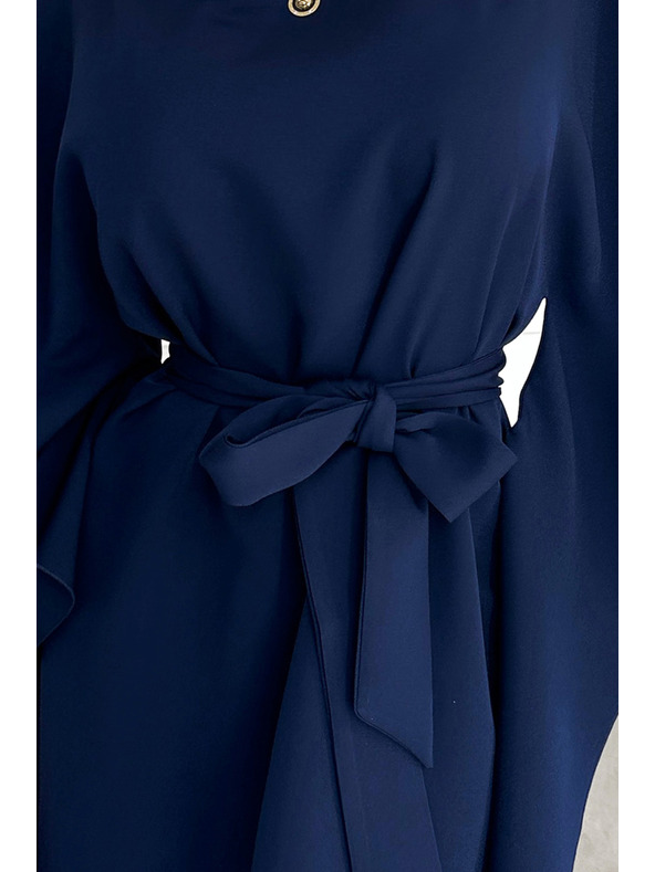 numoco SOFIA Рокля с мотив пеперуда и панделка в талията - тъмносиня