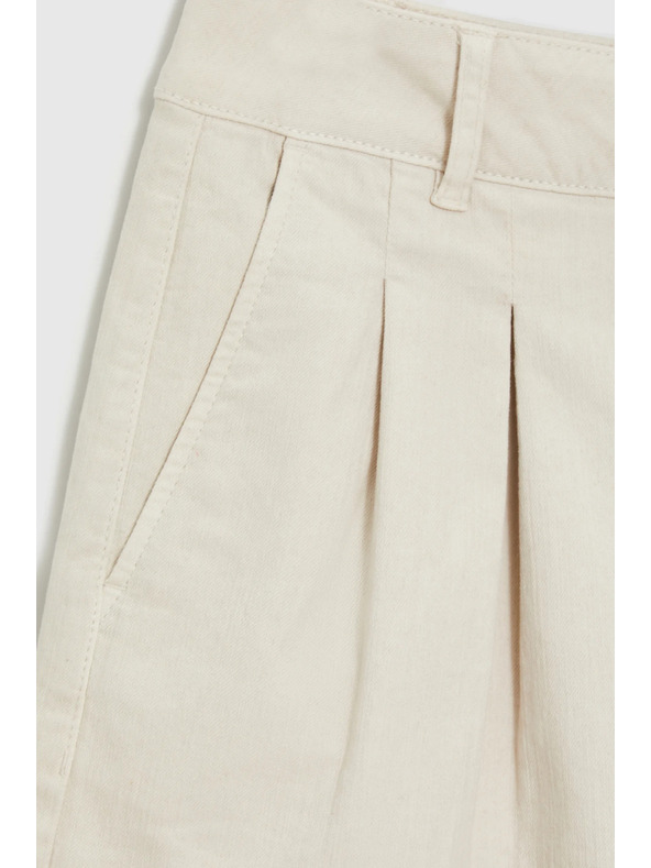 Moodo Гладки шорти бежови Moodo