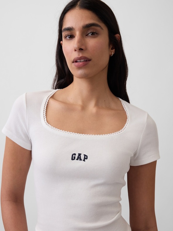 GAP Ребрести тениска с лого GAP