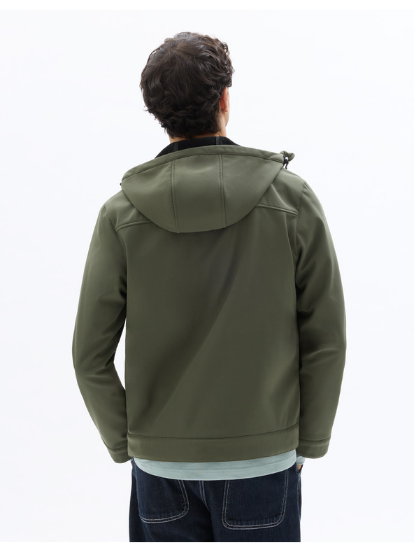 Celio Якето Nucrosho