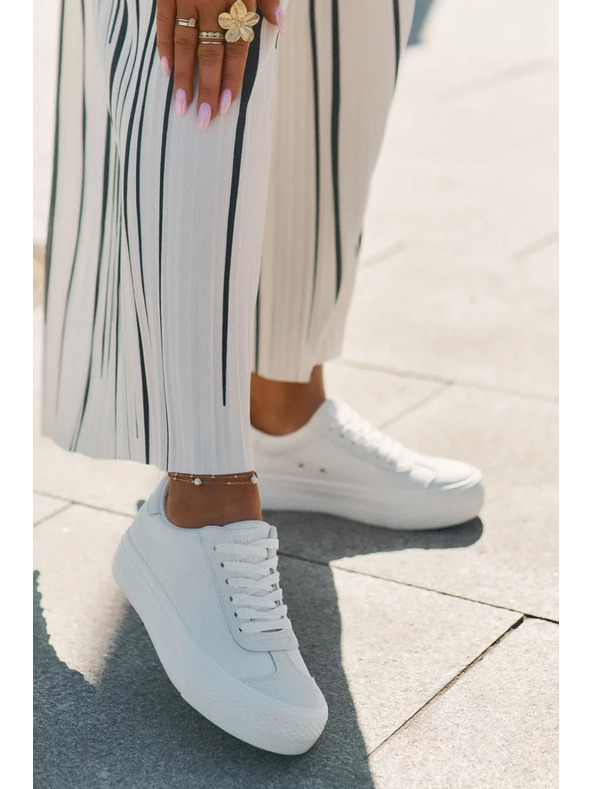 BIG STAR SHOES Дамски кецове на платформа Big Star – бели
