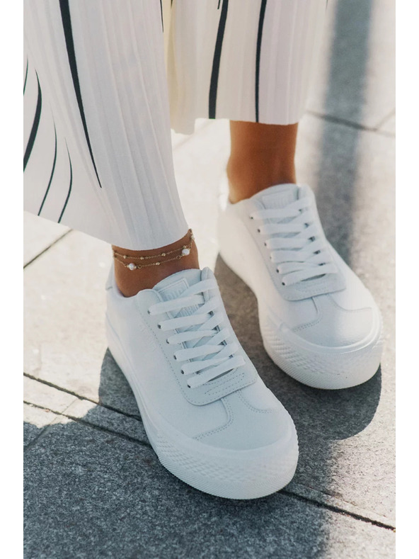 BIG STAR SHOES Дамски кецове на платформа Big Star – бели