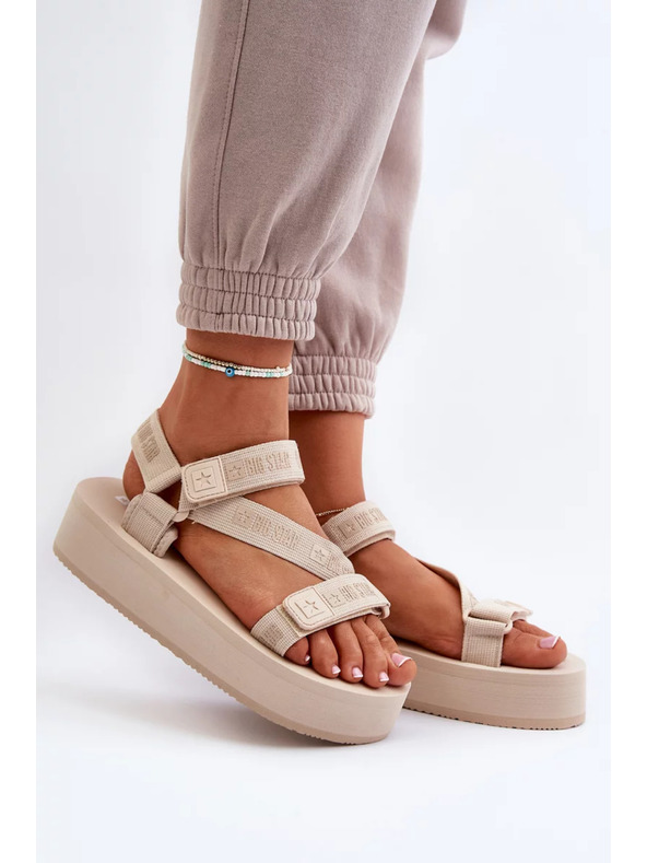 BIG STAR SHOES Дамски сандали на платформа Big Star - бежови