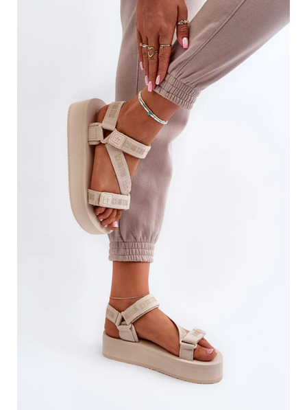 BIG STAR SHOES Дамски сандали на платформа Big Star - бежови