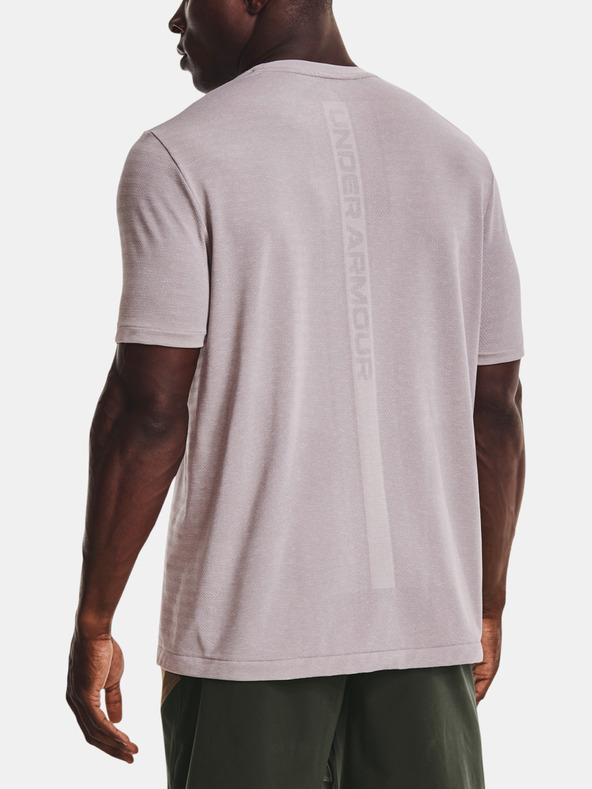 Under Armour T-shirt