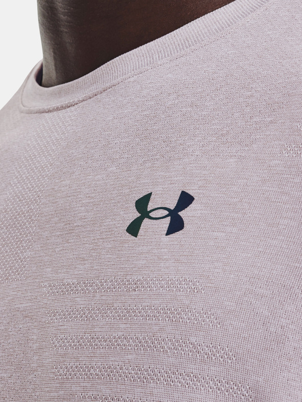Under Armour T-shirt