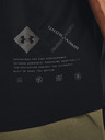 Under Armour T-shirt