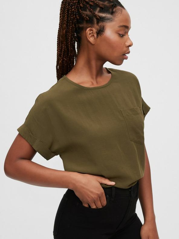 GAP T-shirt