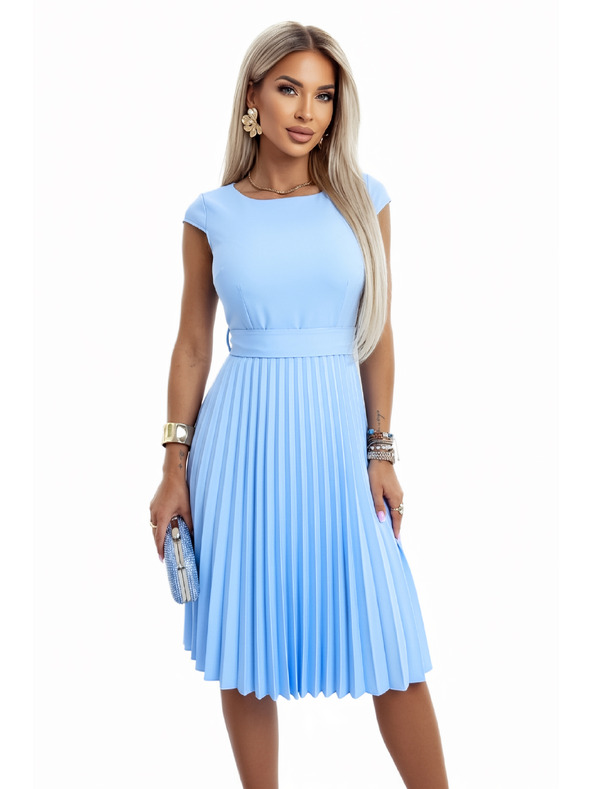 numoco LILA Classic pleated dress with short sleeves and belt - light blue