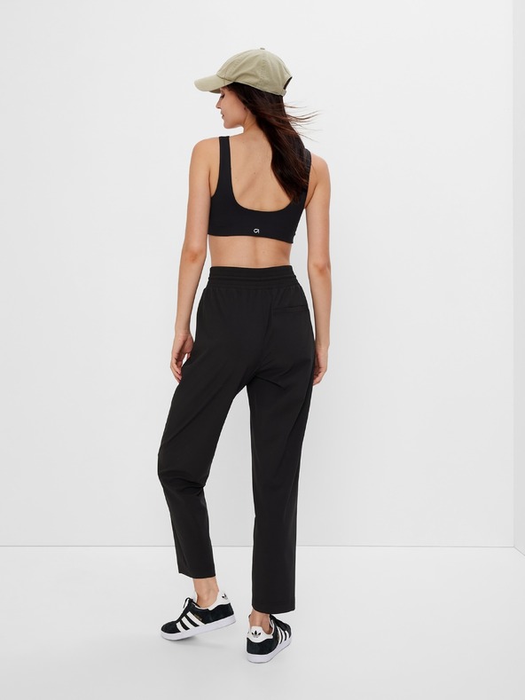GAP Спортни панталони GapFit Runaround GAP