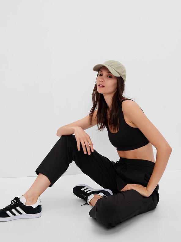 GAP Спортни панталони GapFit Runaround GAP
