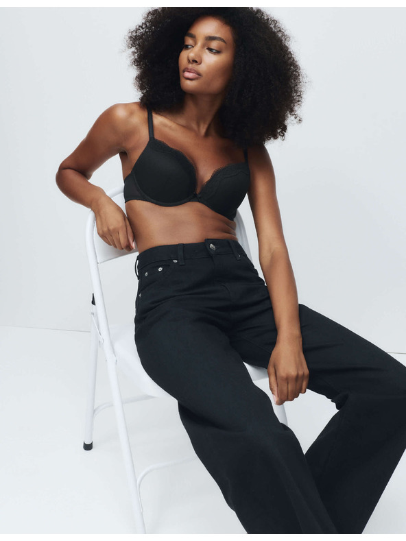 Marks & Spencer Дантелен push-up сутиен с дълбокото деколте Jasmine с костици, (размер A–E) Marks & Spencer черен