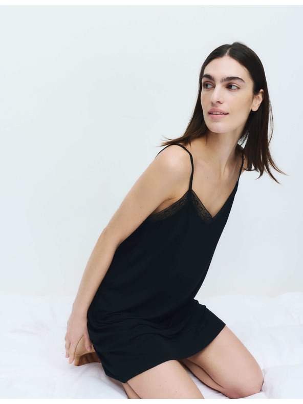 Marks & Spencer Нощница с дантелен кант Marks & Spencer черна