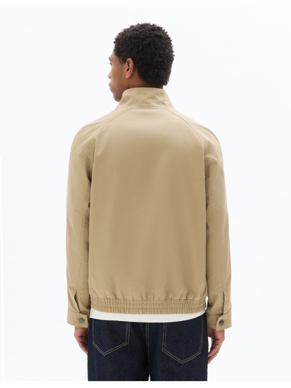 Celio Яке Nucoton