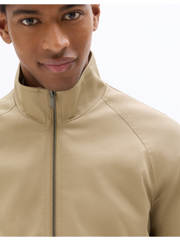 Celio Яке Nucoton