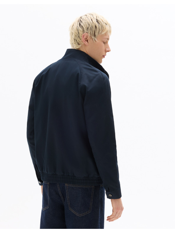 Celio Яке Nucoton