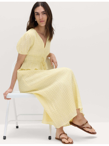 Marks & Spencer Миди рокля с подчертан пояс и V деколте, от лиоцелна смес Marks & Spencer жълта